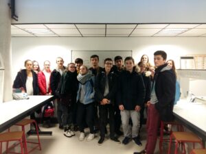 classe_en_visite.jpg