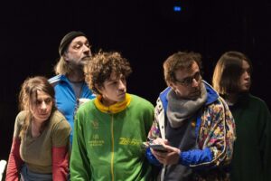 nos_vies_residence_c_oscar_gillet_2_.jpg