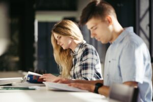 college-boy-girl-studying (1)